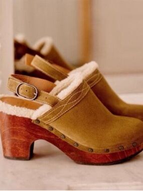 Sezane Taylor Suede Shearling Lined Clogs